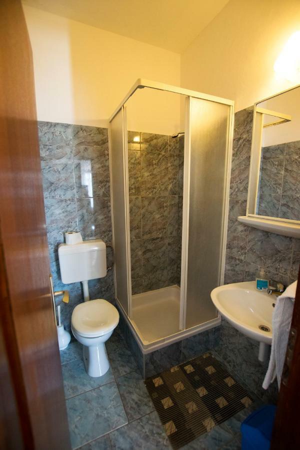 Apartmani Vesna Стариград-Пакленица Екстериор снимка